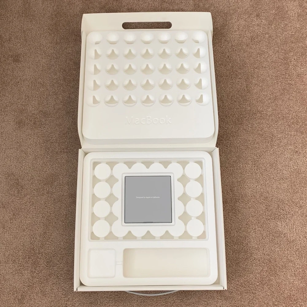 Apple MacBook Box (Empty) for Display/Nostalgia